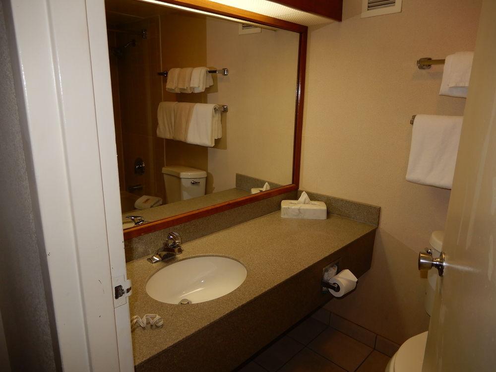 Clarion Hotel Milwaukee Airport Luaran gambar