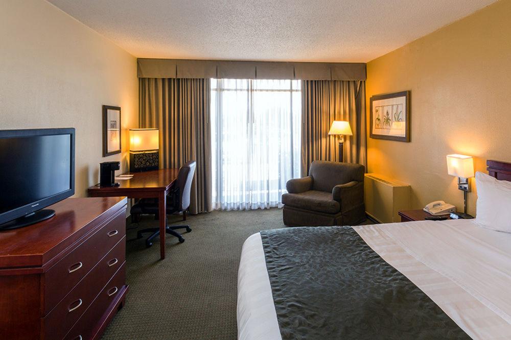 Clarion Hotel Milwaukee Airport Luaran gambar